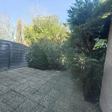 Mitoyenne Calme Avec Piscine, Clim Et Parking Pour 4 Pers. - Fr-1-607-179 Вилла