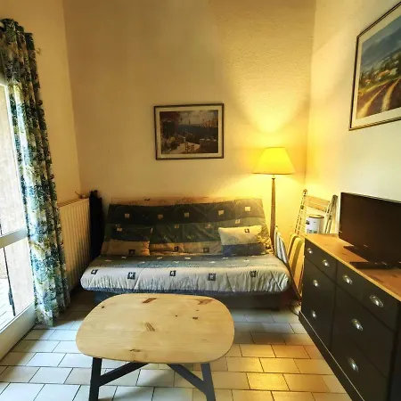 Villa Mitoyenne Calme Avec Piscine, Parking, Animaux Admis, Climatisée Pour 4 - Fr-1-607-179