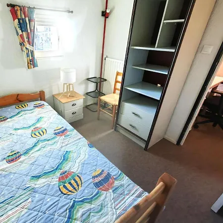 Mitoyenne Calme Avec Piscine, Clim Et Parking Pour 4 Pers. Villa