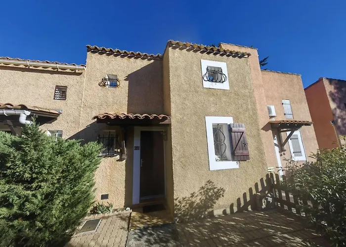 Mitoyenne Calme Avec Piscine, Clim Et Parking Pour 4 Pers. - Fr-1-607-179 *